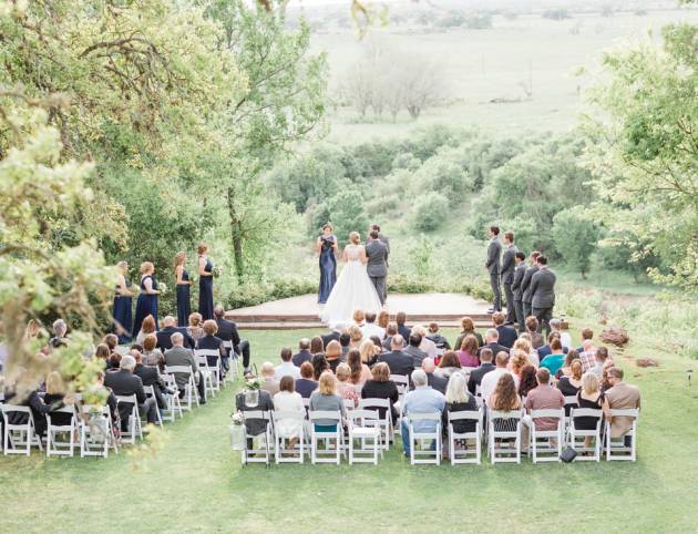 ceremony-outside-without-arch-view-from-balcony_orig